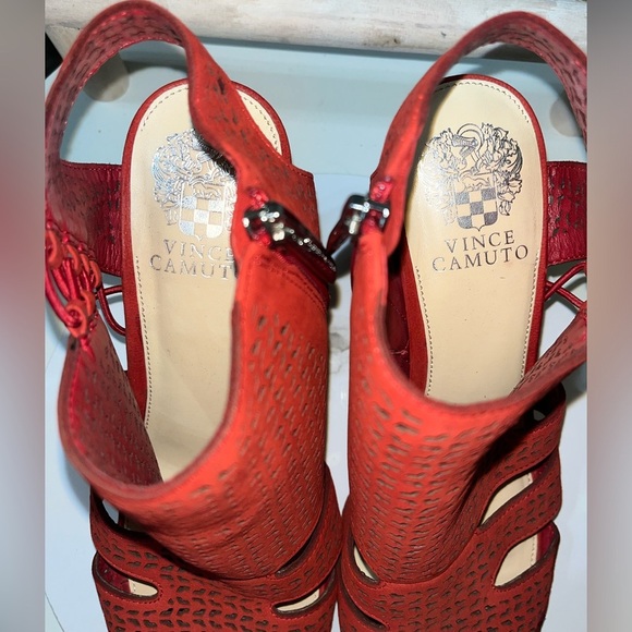 Vince Camuto Esten, Cherry Red Size 9.5M - Picture 3 of 12